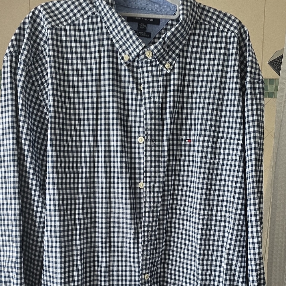 Tommy Hilfiger Men's Navy and White Gingham Shirt